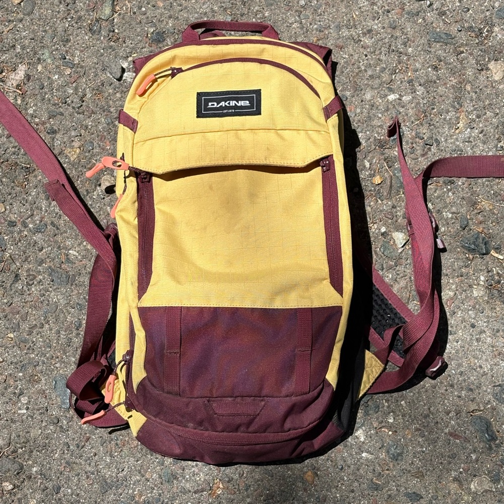 Dakine Syncline 16l Mountain Bike Pack